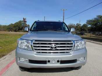 FOR SALE A FAIRLY USED 2011 TOYOTA LAND CRUISER